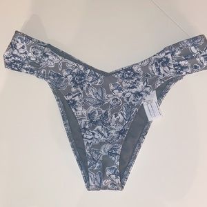 Abercrombie Pleated Tall-Side High-Leg Cheeky Bottoms